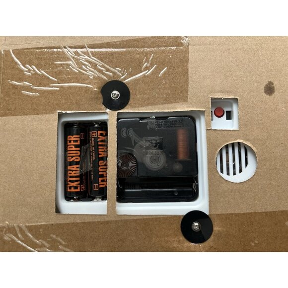 Mark Feldstein Christmas Carols Musical Clock Plays Different at Hour New in Box - Picture 5 of 8